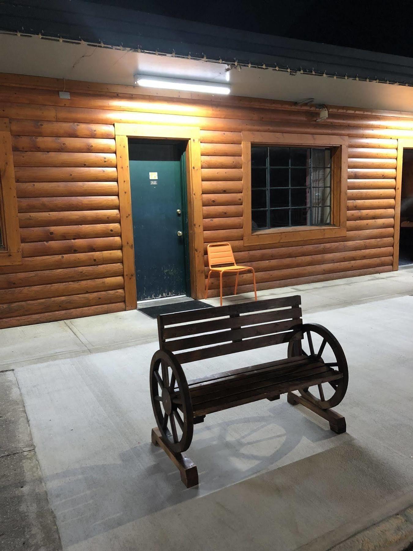 Rodeway Inn Harlan Exterior photo